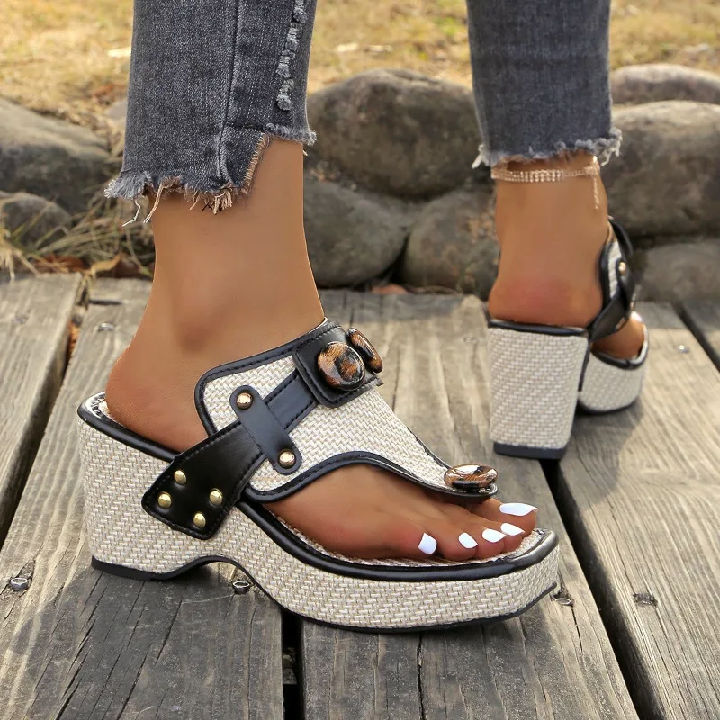 Women’s Woven Platform Sandals with Decorative Buckles