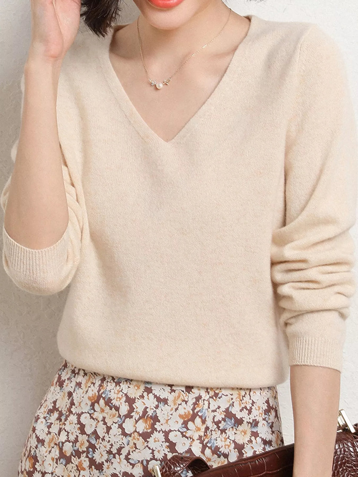 Elegant V-Neck Long Sleeve Soft Knit Top