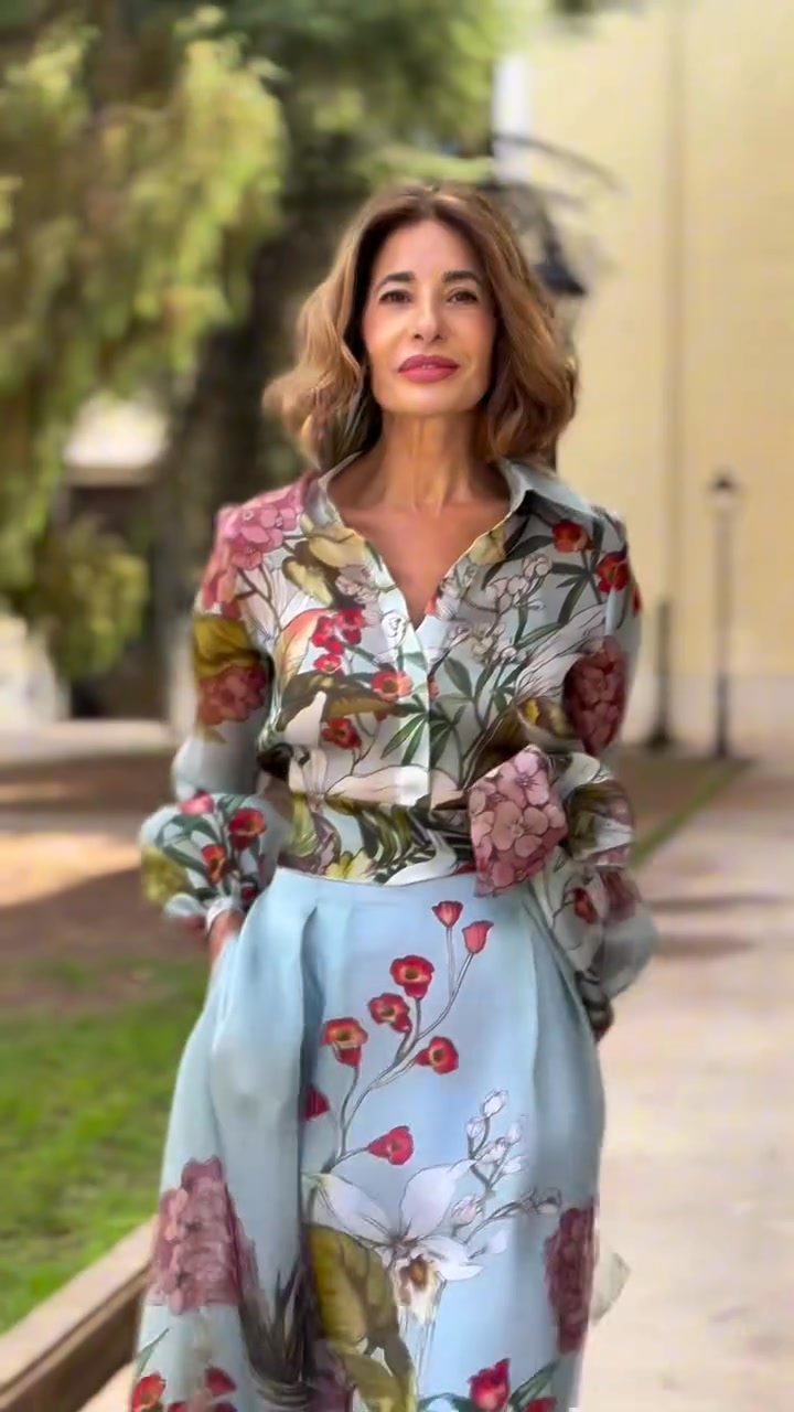 Elegant two-piece shirt and skirt set