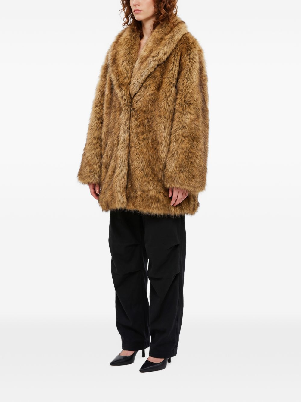 032C Belle faux fur coat