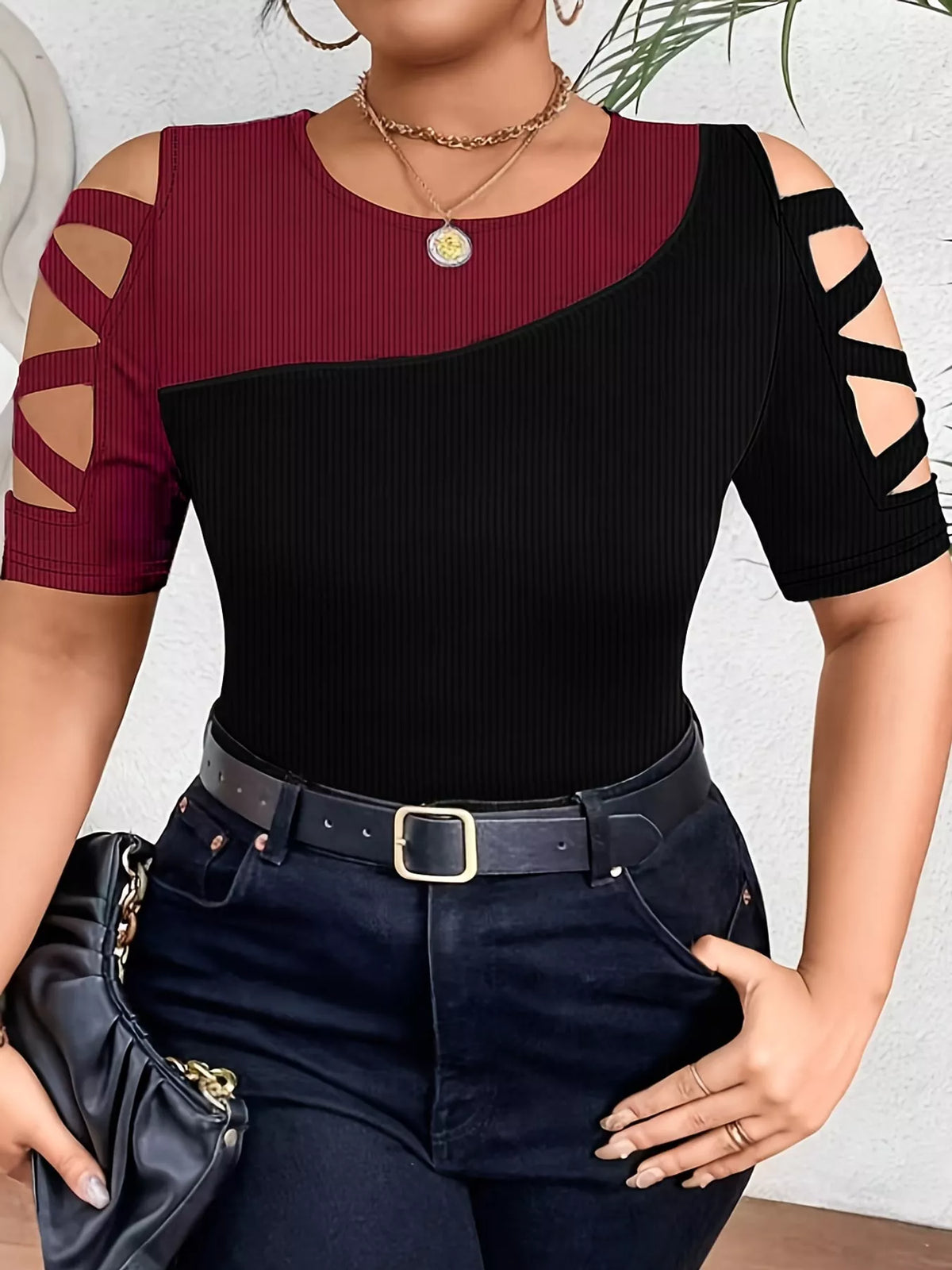 Plus Size Color Block Cutout Sleeve T-Shirt
