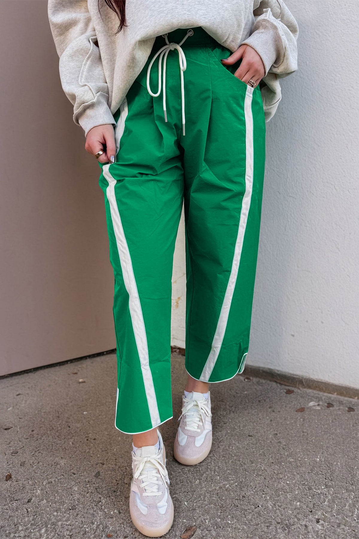 Black Contrast Striped Smocked Waist Drawstring Cropped Casual Pants