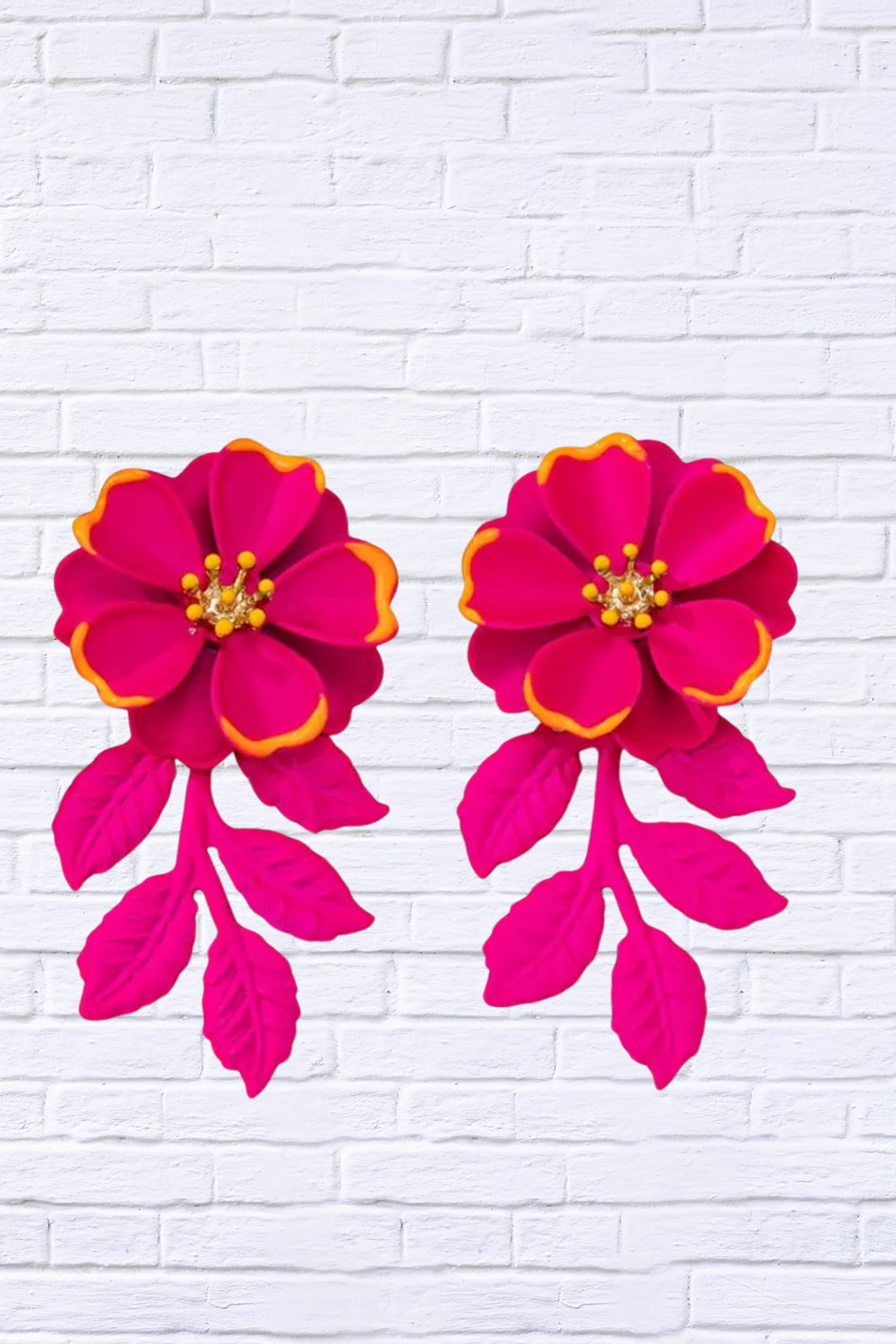 Elegant Vintage Floral Stud Earrings – Timeless Beauty with Enamel Finish