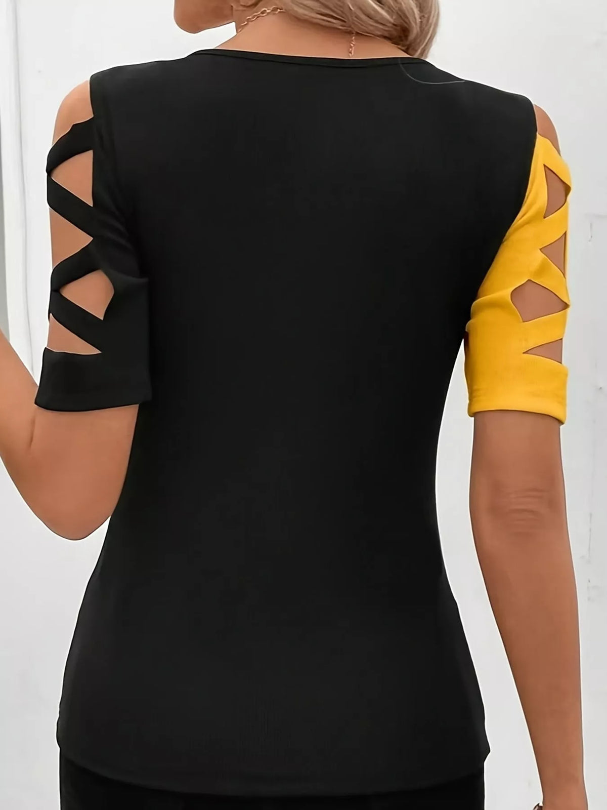 Plus Size Color Block Cutout Sleeve T-Shirt