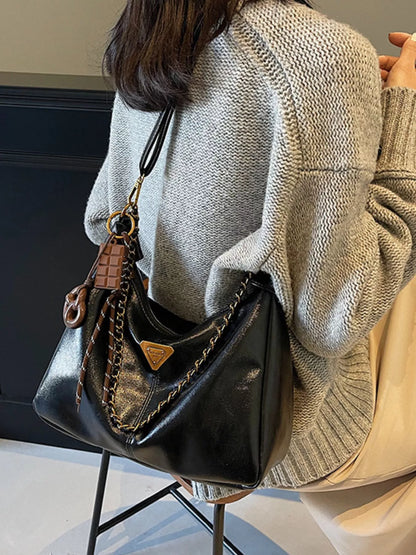 Chain Detail Crossbody Bag