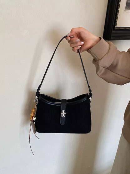 Vintage Buckle Detail Shoulder Bag