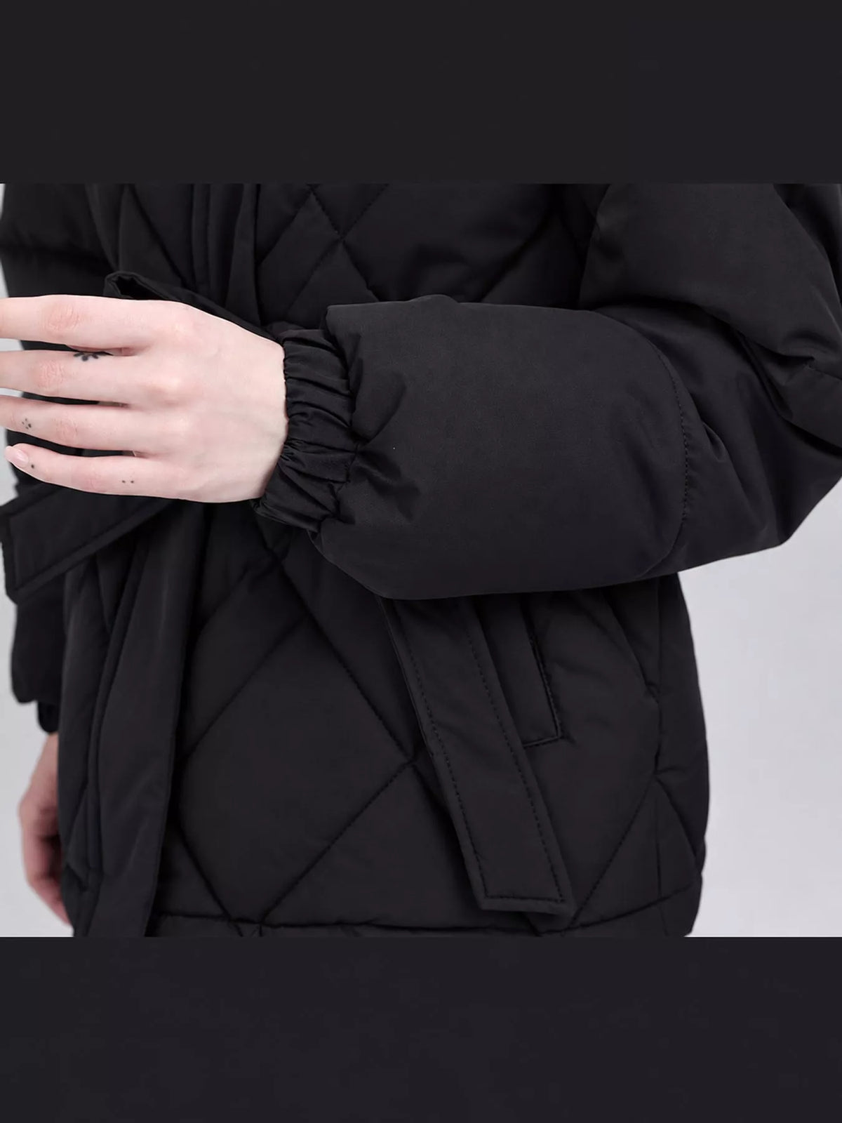 Quilted Waist Belt Hooded Puffer Outerwear