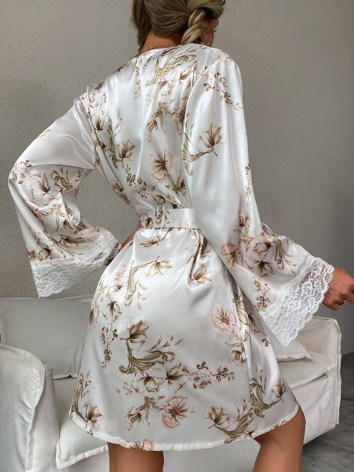 Floral Print Belted Satin Robe With Lingerie Set