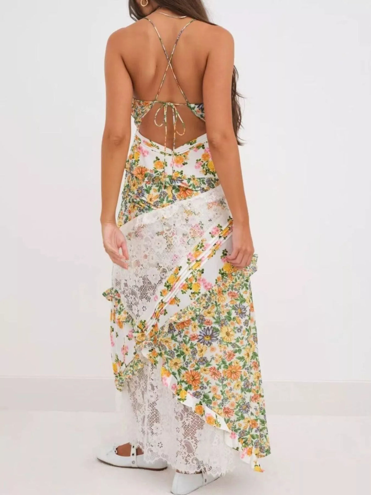Lace Detail Ruffled Floral V-Neck Maxi Dress