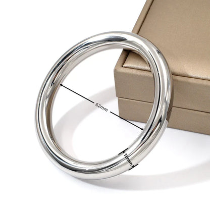 Minimalist Tarnish Free 18K Gold Plated Hypoallergenic Bangle