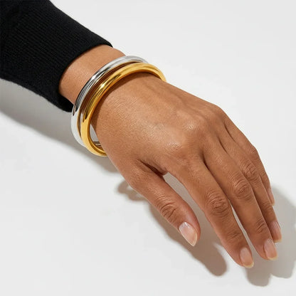 Minimalist Tarnish Free 18K Gold Plated Hypoallergenic Bangle