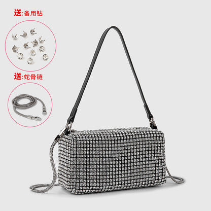 Pearl Studded Women Bag Mini Shoulder Bag One Size Silver Standard Model with Snake Bones Chain Spare Drill