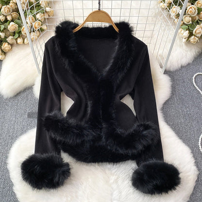 Women’s Elegant Ribbed Top with Faux Fur Trim