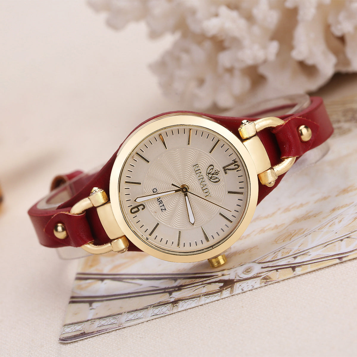 Women's Quartz Wristwatch with Gold-Tone Bezel
