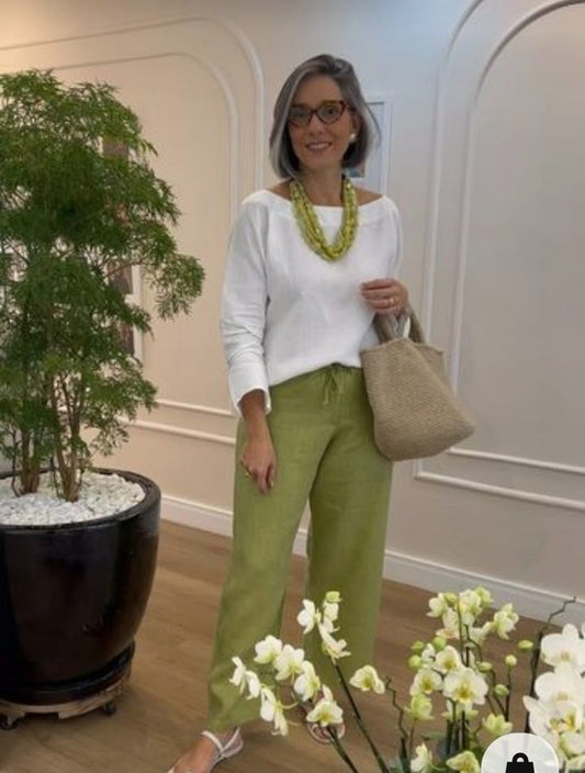 White round neck long sleeve top + Green Loose Casual Pants
