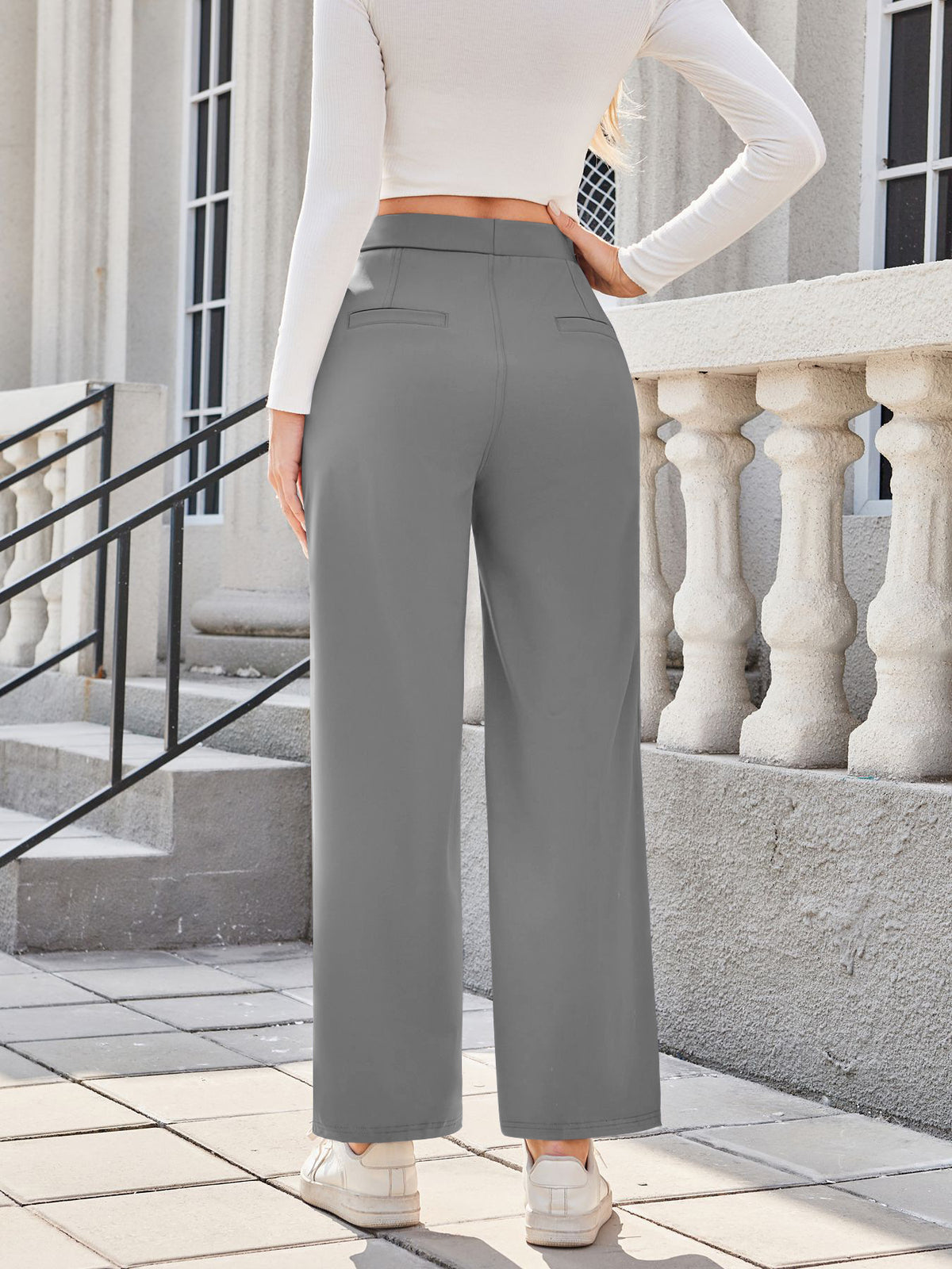 Women Relaxed Straight Leg Straight Fit High-Rise Easy Wash Pleated Joggers