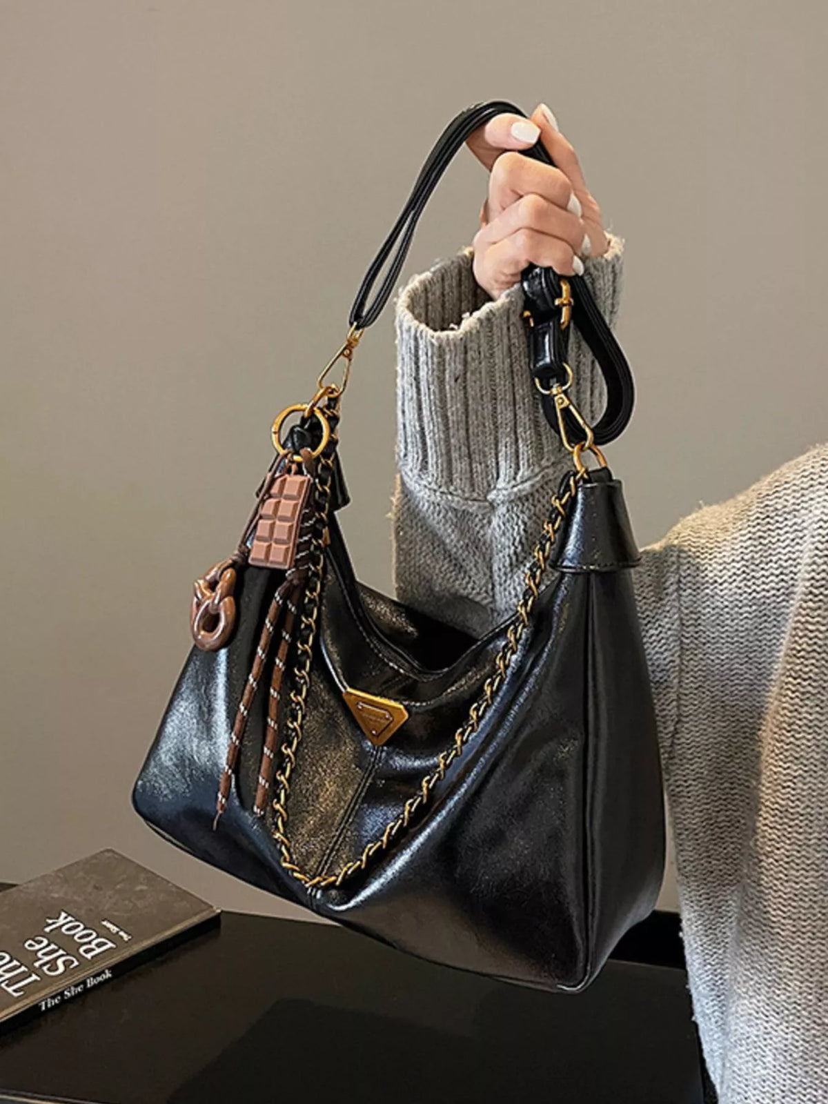 Chain Detail Crossbody Bag