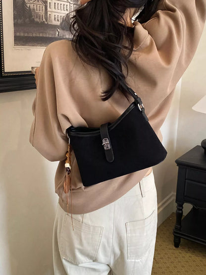 Vintage Buckle Detail Shoulder Bag