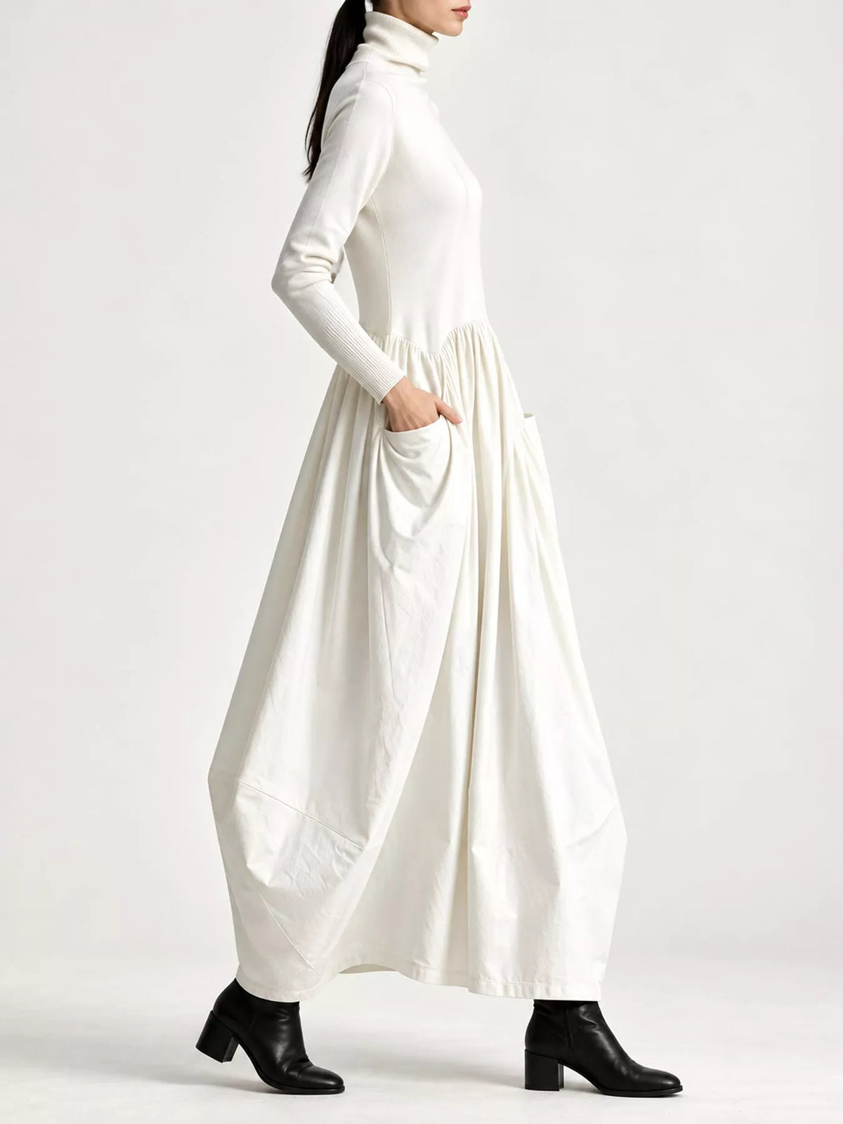 Turtleneck Maxi Dress with Long Sleeves and Pockets